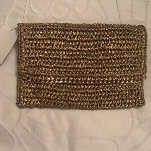 🆕 Chic Gold Raffia Clutch
